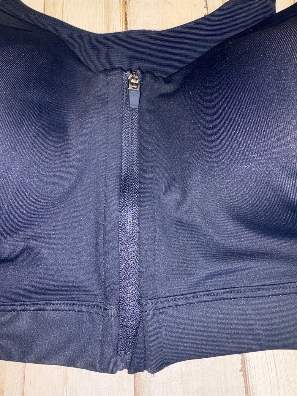 Old Navy Active Go Dry Front-Zip Sports Bra - Navy Blue 38DD - Picture 6 of 13